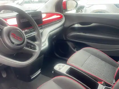 FIAT 500E BERLINE MY22 SERIE 1 STEP 2 500e BERLINE RED ELECTRIQUE 95 CV