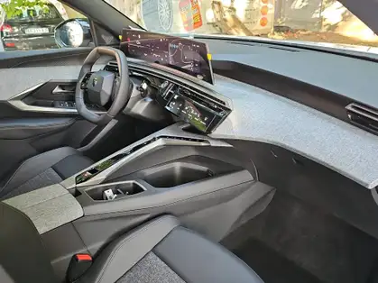 PEUGEOT 5008 ALLURE Hybrid 145 CV e-DCS6 