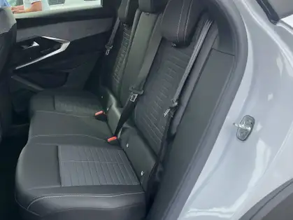 PEUGEOT 3008 ALLURE HYBRIDE 136 CV e-DCS6