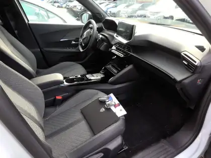 PEUGEOT 2008 ALLURE Hybrid 145 CV e-DCS6 