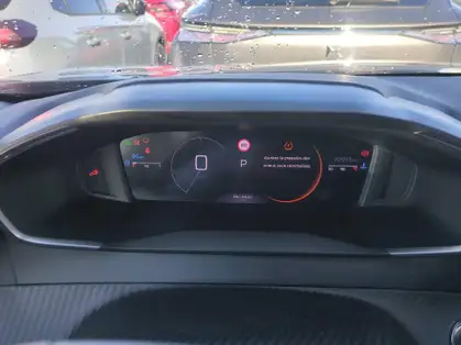 PEUGEOT 2008 ALLURE HYBRID 136 CV e-DCS6