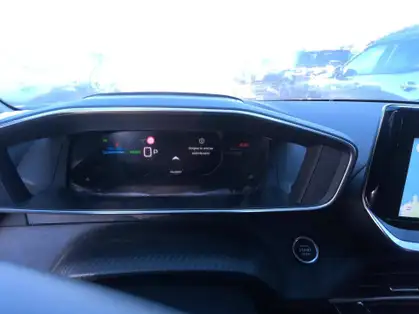 PEUGEOT 2008 50 kWh 136 ch GT
