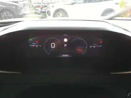 PEUGEOT 2008 ALLURE Hybrid 145 CV e-DCS6 