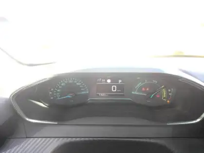 PEUGEOT 208 Hybrid 110 ch e-DCS6 Style