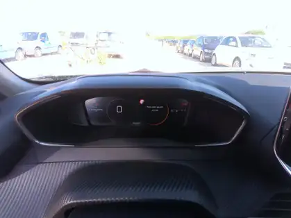 PEUGEOT 2008 ALLURE PURETECH 100 CV BVM6