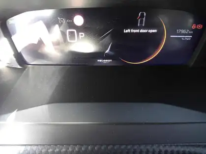 PEUGEOT 208 ALLURE HYBRID 100 CV E-DCS6