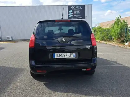 PEUGEOT 5008 1.6 e-HDi 115ch FAP ETG6 BLUE LION Allure 7pl