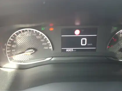 PEUGEOT 2008 ACTIVE 1.2 PURETECH 100 CV BVM6