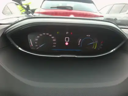 PEUGEOT 5008 GT 1.2 HYBRID 136 CV E-DCS6