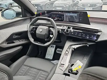 PEUGEOT 5008 Hybrid 145 e-DCS6 GT / Pack Vision 360