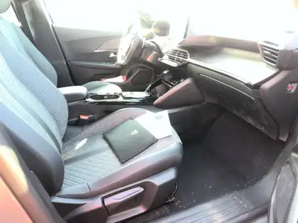 PEUGEOT 2008 ALLURE Hybrid 145 CV e-DCS6 