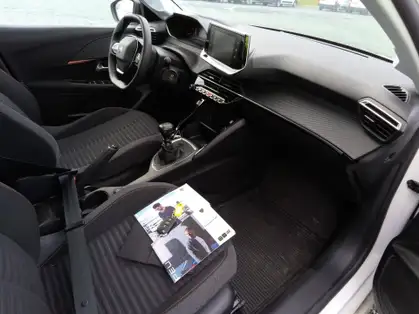 PEUGEOT 208 BUSINESS R ACTIVE BUSINESS R PURETECH 100 CV BVM6