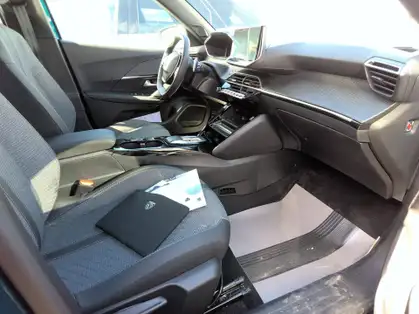 PEUGEOT 2008 ALLURE Hybrid 145 CV e-DCS6 