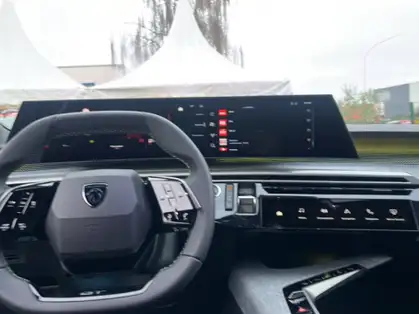 PEUGEOT 5008 GT Hybrid 145 CV e-DCS6 