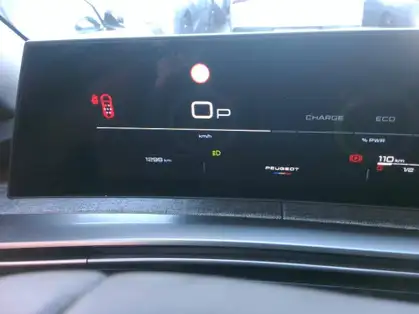 PEUGEOT 5008 ALLURE Hybrid 145 CV e-DCS6 
