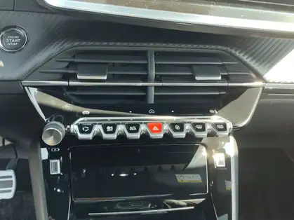 PEUGEOT 2008 GT Hybrid 145 CV e-DCS6