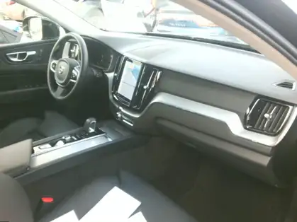 VOLVO XC60 B4 197 ch Geartronic 8 Plus Style Dark