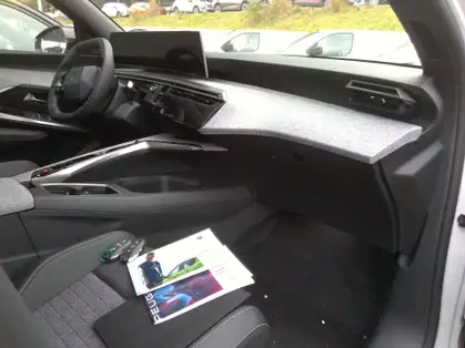 PEUGEOT 3008 ALLURE Hybrid 145 CV e-DCS6 