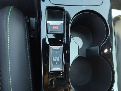 PEUGEOT 2008 GT Hybrid 145 CV e-DCS6