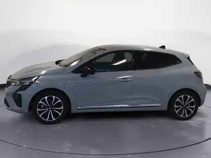 RENAULT CLIO V TECHNO E-Tech full hybrid 145 CV GSR2 