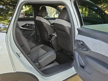 PEUGEOT 5008 ALLURE Hybrid 145 CV e-DCS6 