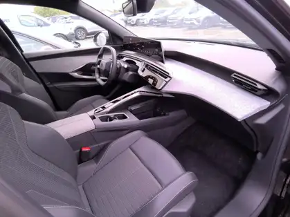 PEUGEOT 3008 ALLURE HYBRIDE 136 CV e-DCS6