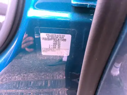 PEUGEOT 2008 ALLURE Hybrid 145 CV e-DCS6 