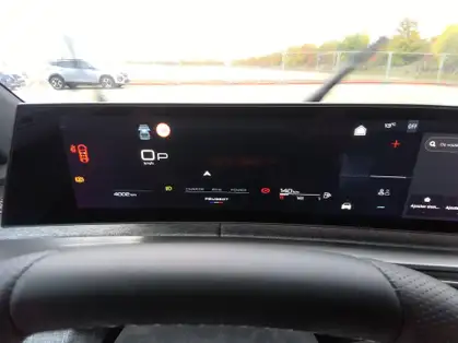PEUGEOT 5008 GT Hybrid 145 CV e-DCS6 