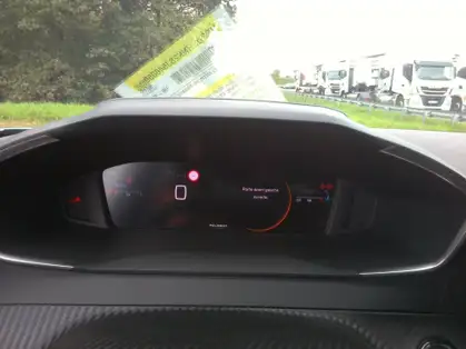 PEUGEOT 2008 ALLURE PURETECH 100 CV BVM6