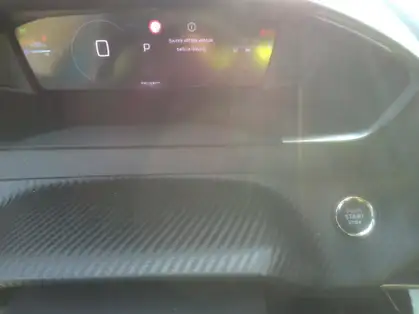 PEUGEOT 2008 ALLURE HYBRID 136 CV e-DCS6