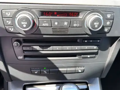 BMW SERIE 3 E90 330i 272ch Luxe A