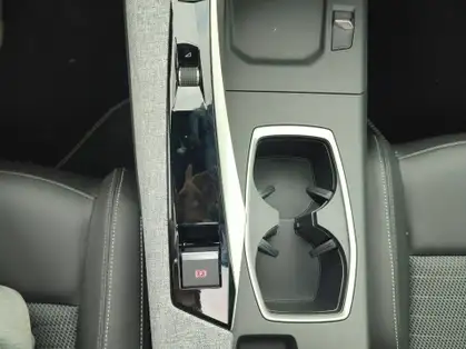 PEUGEOT 3008 GT Hybrid 145 e-DCS6