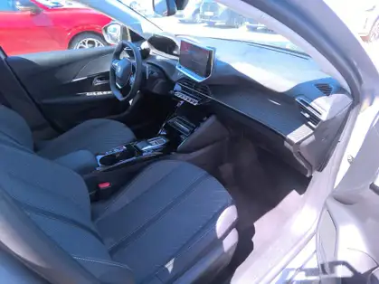 PEUGEOT 208 ALLURE HYBRID 100 CV E-DCS6