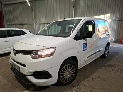 TOYOTA PROACE CITY VERSO RC21 DYNAMIC RC21 Medium 1.2L 110 VVT-i BVM6 