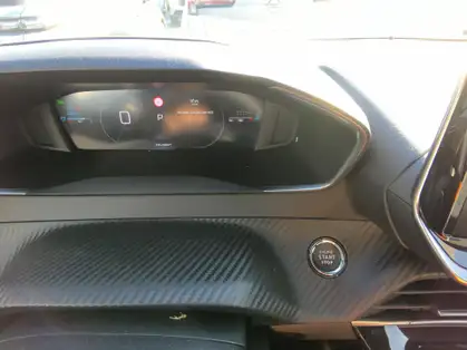PEUGEOT 2008 ALLURE Hybrid 145 CV e-DCS6 
