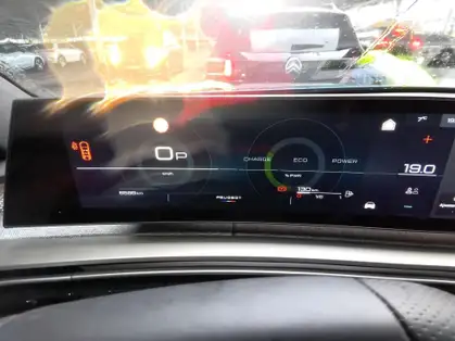 PEUGEOT 5008 GT Hybrid 145 CV e-DCS6 