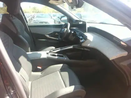 PEUGEOT 3008 ALLURE HYBRIDE 136 CV e-DCS6