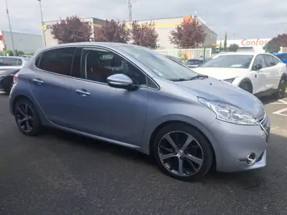 PEUGEOT 208 FELINE 1.6 VTi 120 CV BVA4