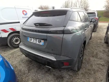 PEUGEOT 2008 ALLURE HYBRID 136 CV e-DCS6