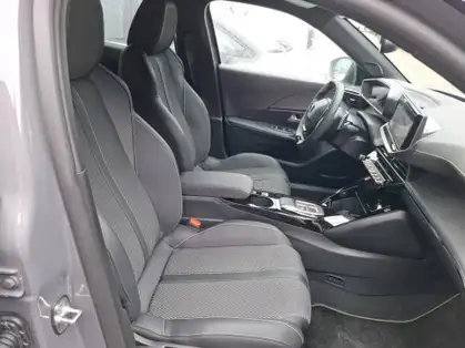 PEUGEOT 2008 Hybrid 145 ch e-DCS6 GT