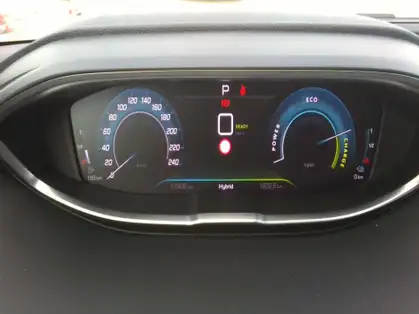 PEUGEOT 3008 GT HYBRID 225 CV E-EAT8