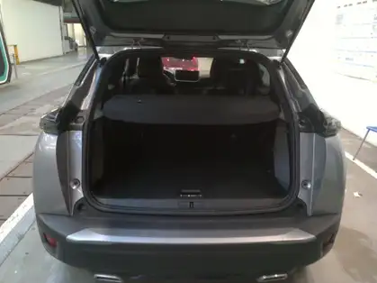 PEUGEOT 2008 ALLURE HYBRID 136 CV e-DCS6