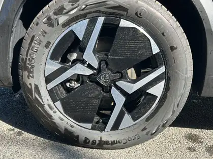 PEUGEOT 2008 GT Hybrid 145 CV e-DCS6 