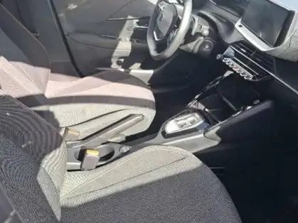 PEUGEOT 208 Hybrid 110 ch e-DCS6 Style