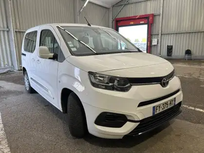 TOYOTA PROACE CITY VERSO Medium 1.2L 110  VVT-i BVM6 Dynamic