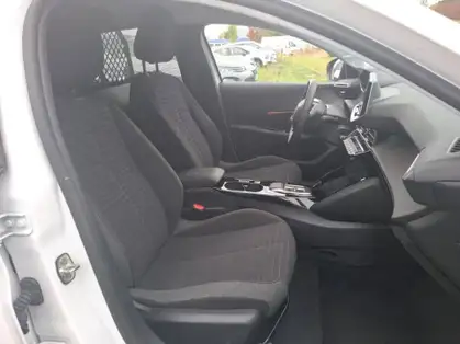 PEUGEOT 208 BUSINESS R ELECTRIQUE  ACTIVE BUSINESS R 50 KWH 136