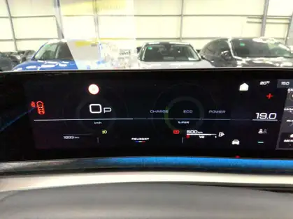 PEUGEOT 5008 GT Hybrid 145 CV e-DCS6 