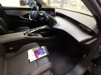 PEUGEOT 3008 ALLURE HYBRIDE 136 CV e-DCS6