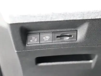 PEUGEOT 3008 GT Hybrid 145 e-DCS6