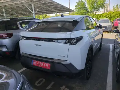 PEUGEOT 3008 ALLURE HYBRIDE 136 CV e-DCS6